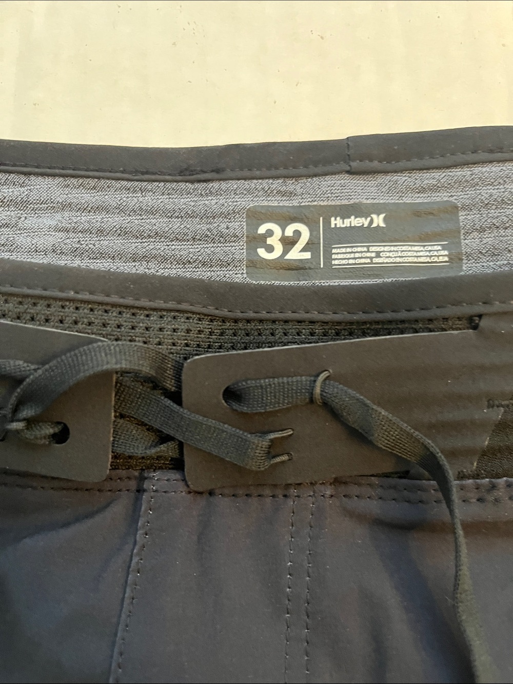 Hurley phantom board shorts - Picture 2 of 10